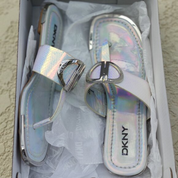 DKNY Halcott Flat Thong Sandals Snake Print Python US 6 Silver Iridescent Slides - Picture 6 of 9